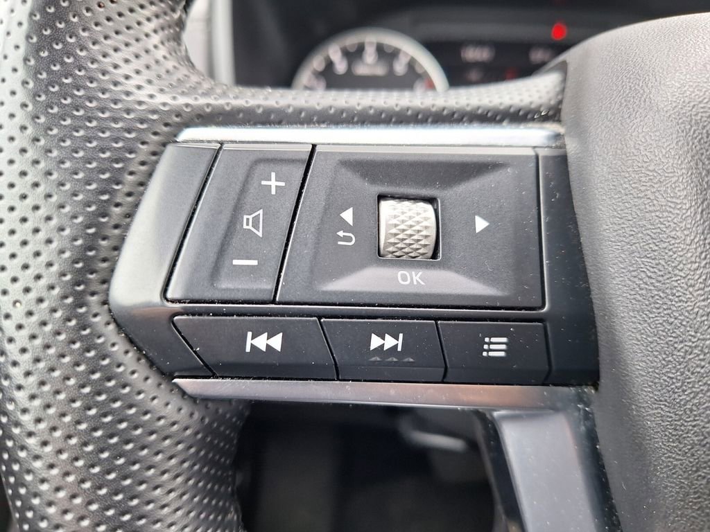 Used 2024 Mitsubishi Outlander SE Black Edition image 13