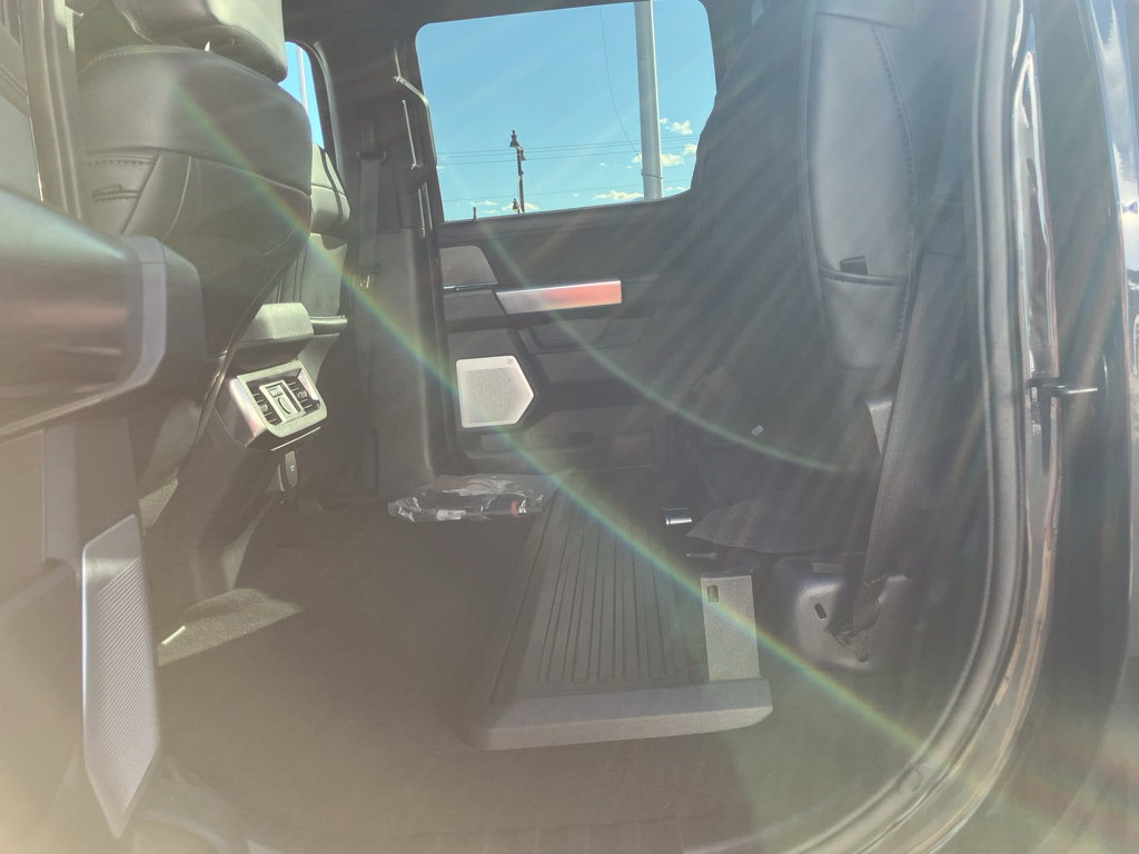 Used 2025 Ford F350 Platinum image 30