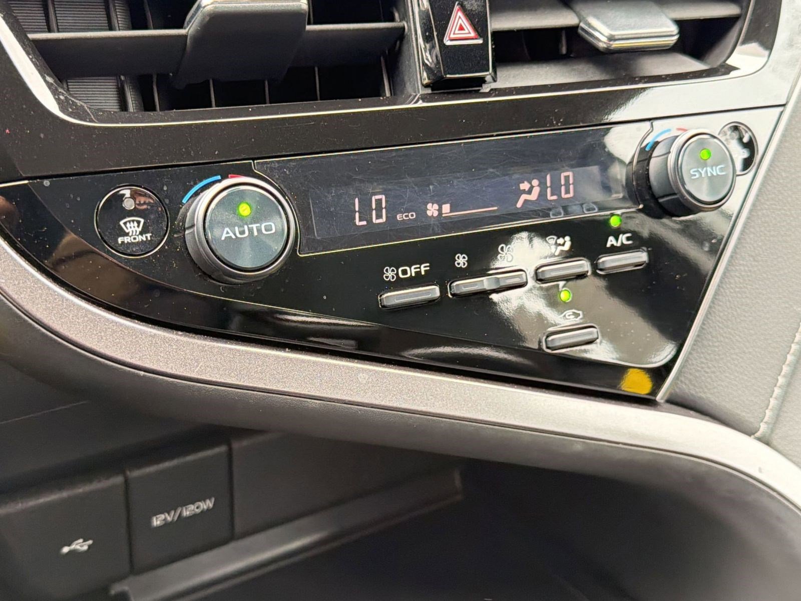 Used 2024 Toyota Camry SE image 17