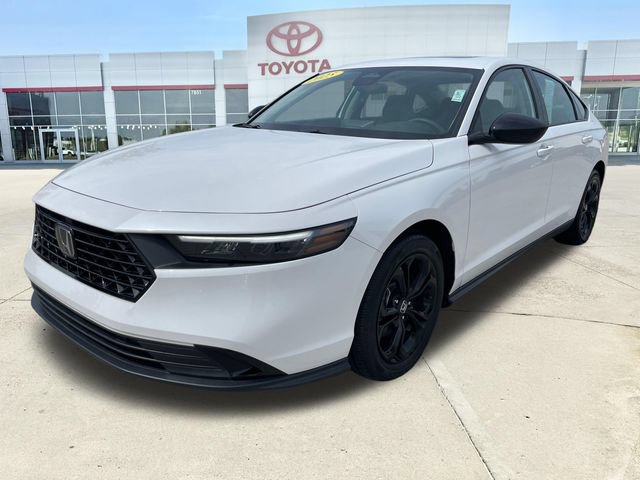 Used 2025 Honda Accord SE image 7