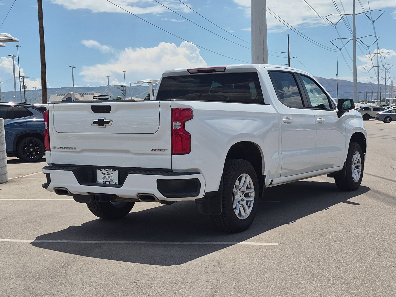Used 2023 Chevrolet Silverado 1500 RST AWD/4WD image 3