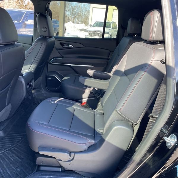 Used 2024 Chevrolet Traverse Z71 w/ Enhanced Driving Package image 30