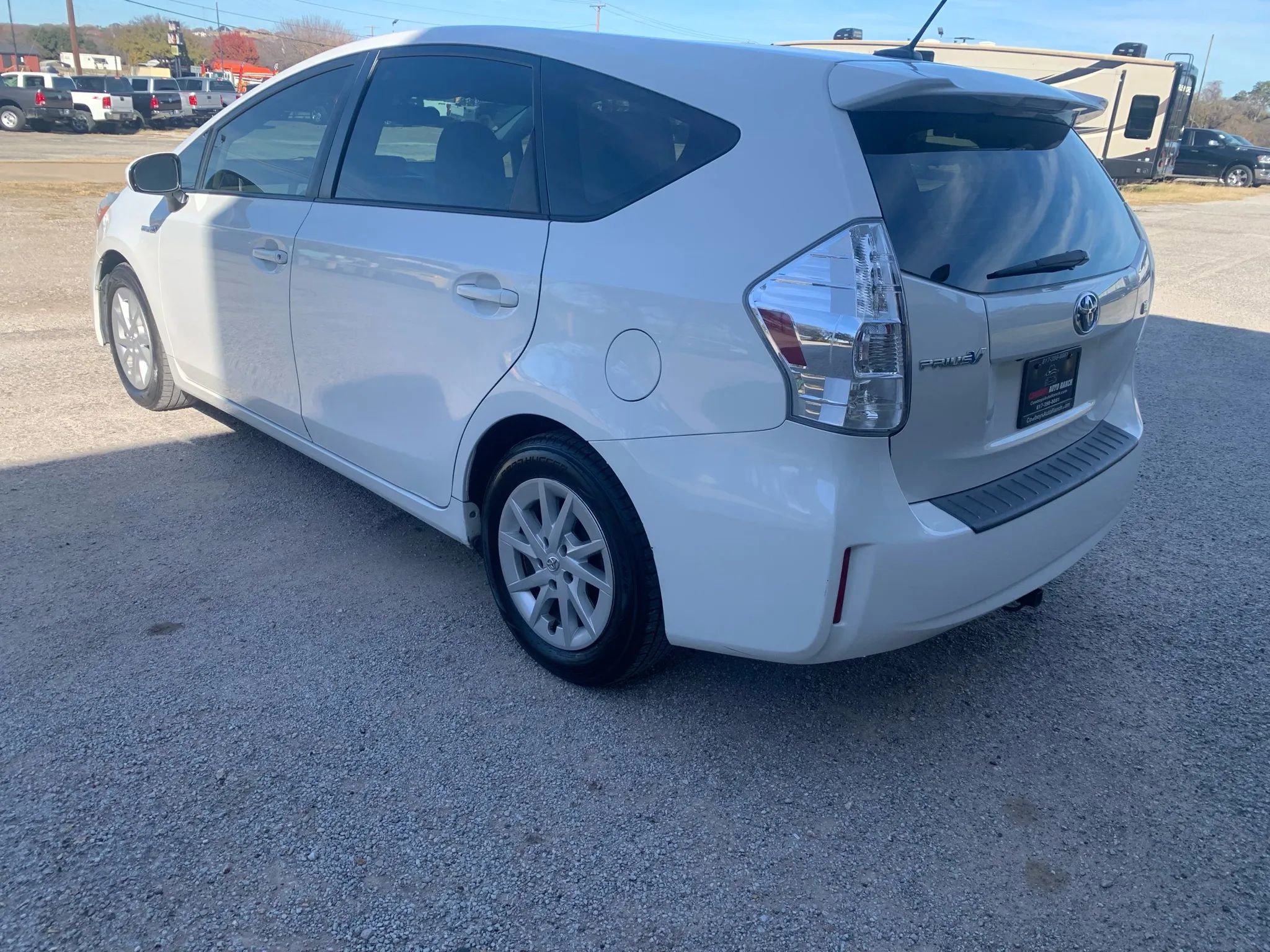 Used 2014 Toyota Prius V Five image 5