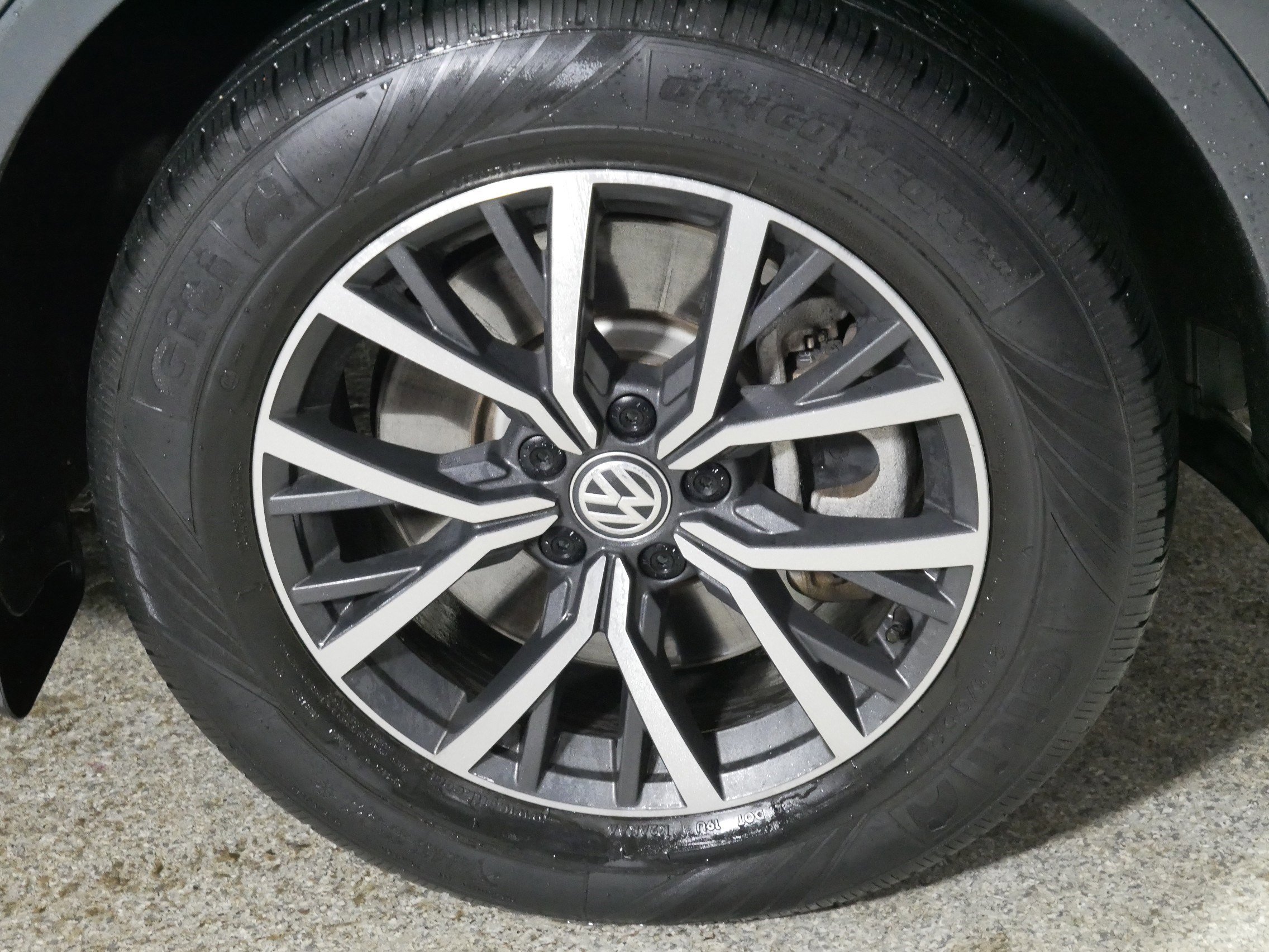 Used 2021 Volkswagen Tiguan S image 15