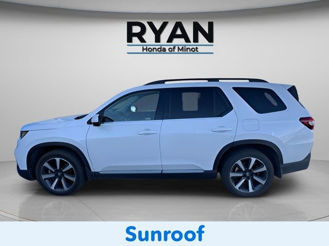 Used 2023 Honda Pilot Touring image 5