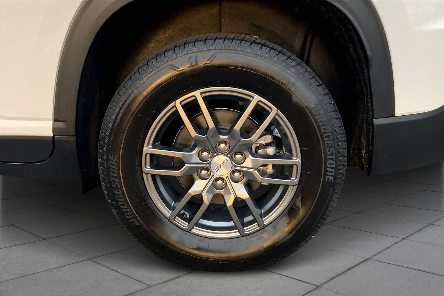 New 2026 GMC Acadia Elevation FWD image 11