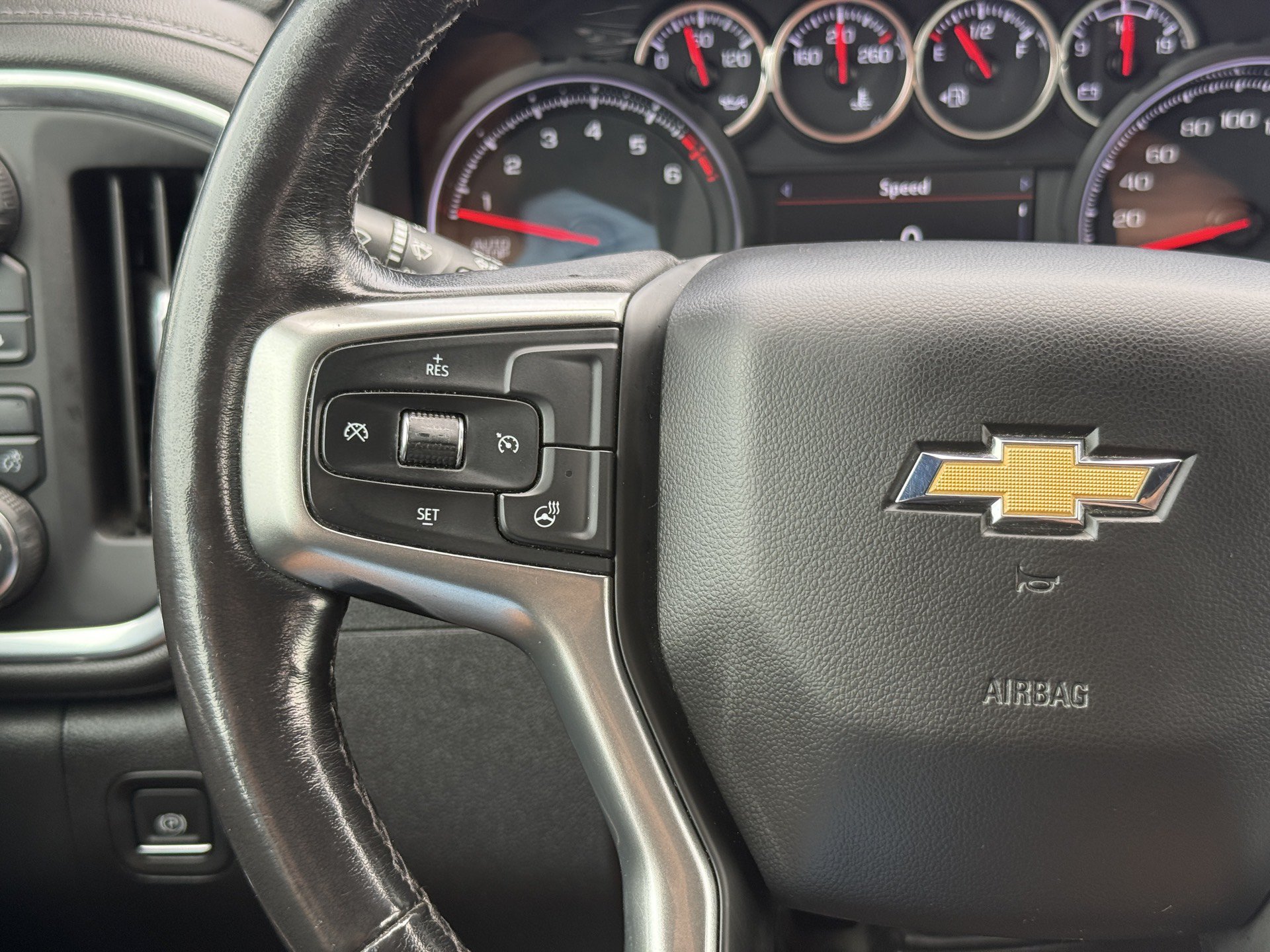 Used 2021 Chevrolet Silverado 1500 LT w/ Z71 Off-Road Package AWD/4WD image 18