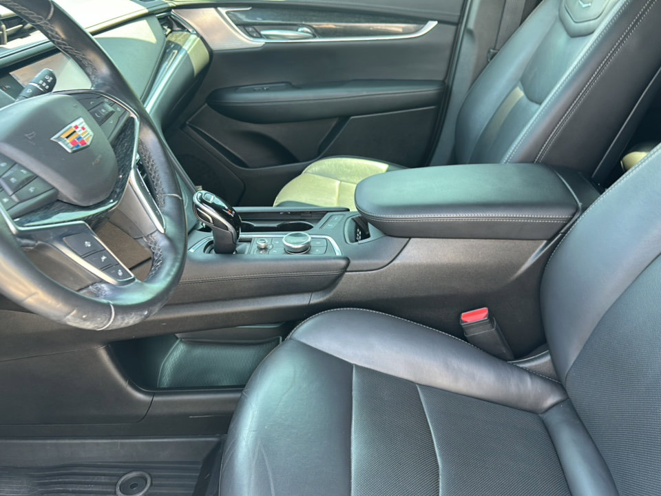 Used 2020 Cadillac XT5 Premium Luxury w/ LPO, Floor Liner Package image 13