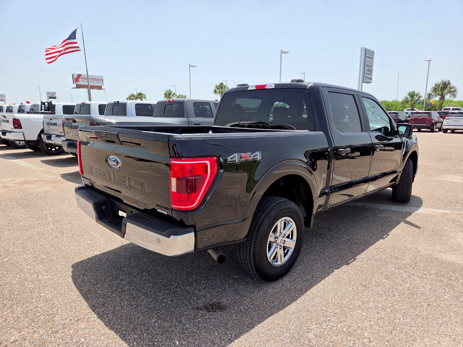 Used 2021 Ford F150 XLT AWD/4WD image 7