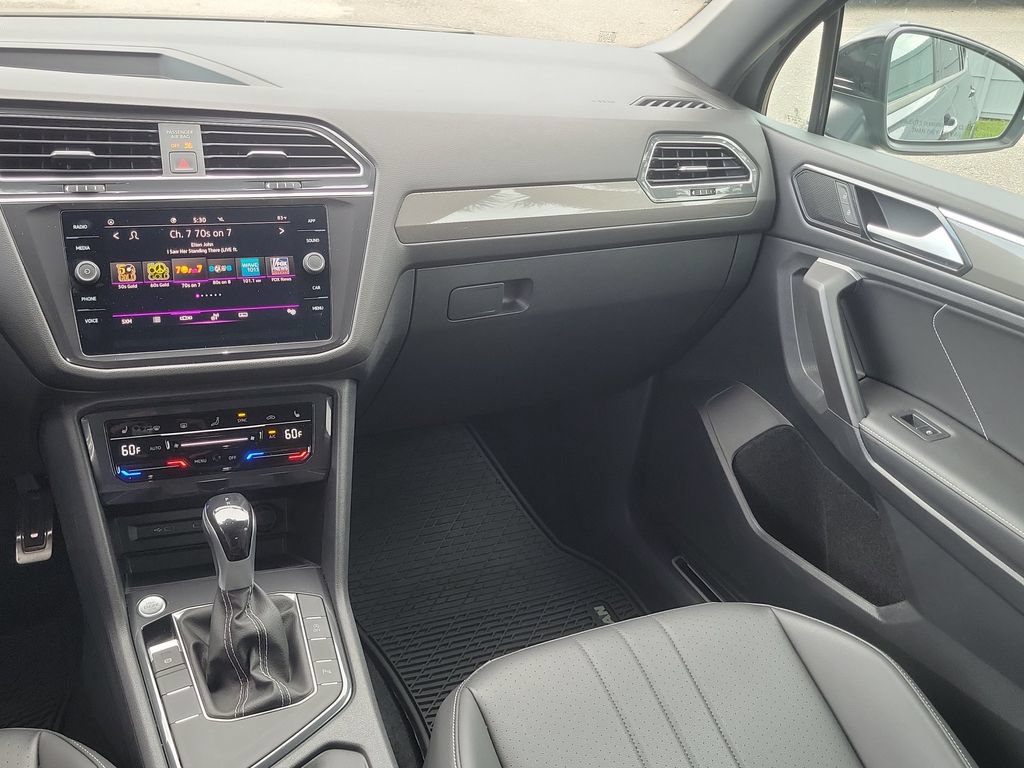 Certified 2023 Volkswagen Tiguan SE R-Line FWD image 21