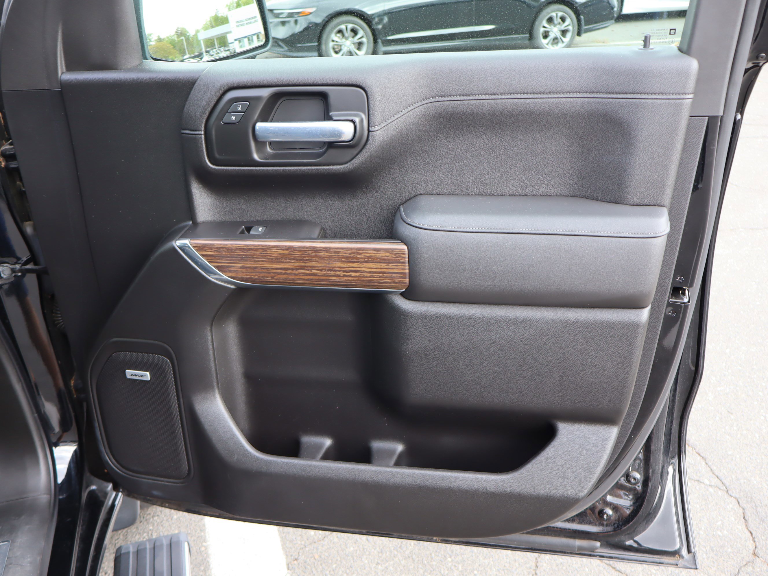 Used 2021 Chevrolet Silverado 1500 High Country w/ Technology Package image 36