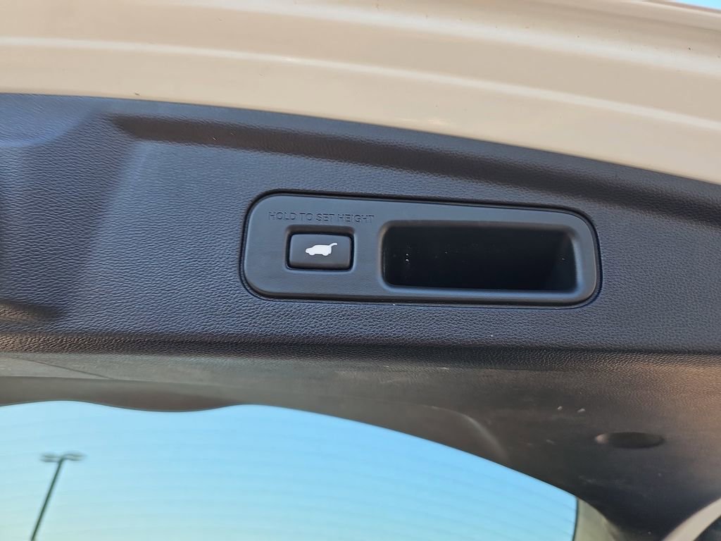 Used 2024 Acura MDX FWD image 18