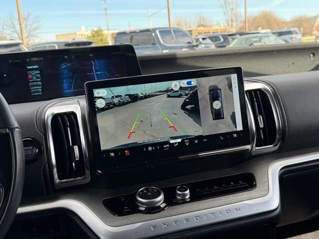 Used 2025 Ford Expedition Max Platinum image 4
