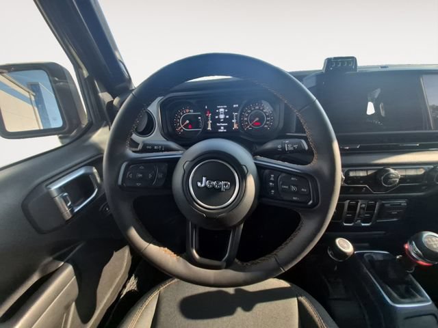 Used 2024 Jeep Gladiator Sport AWD/4WD image 12