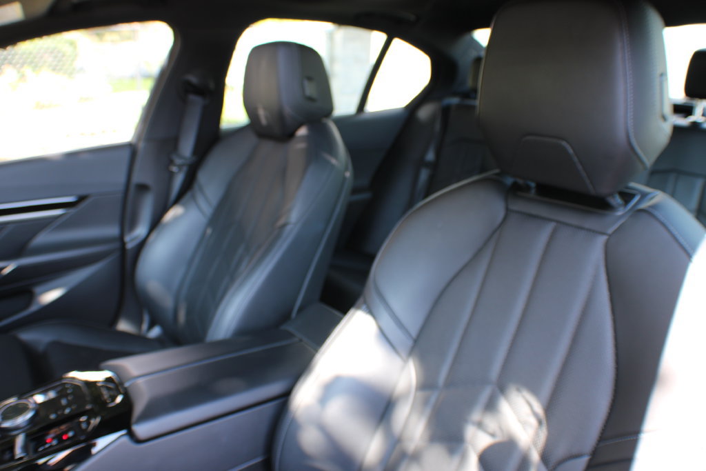 Used 2025 BMW 530i RWD image 9