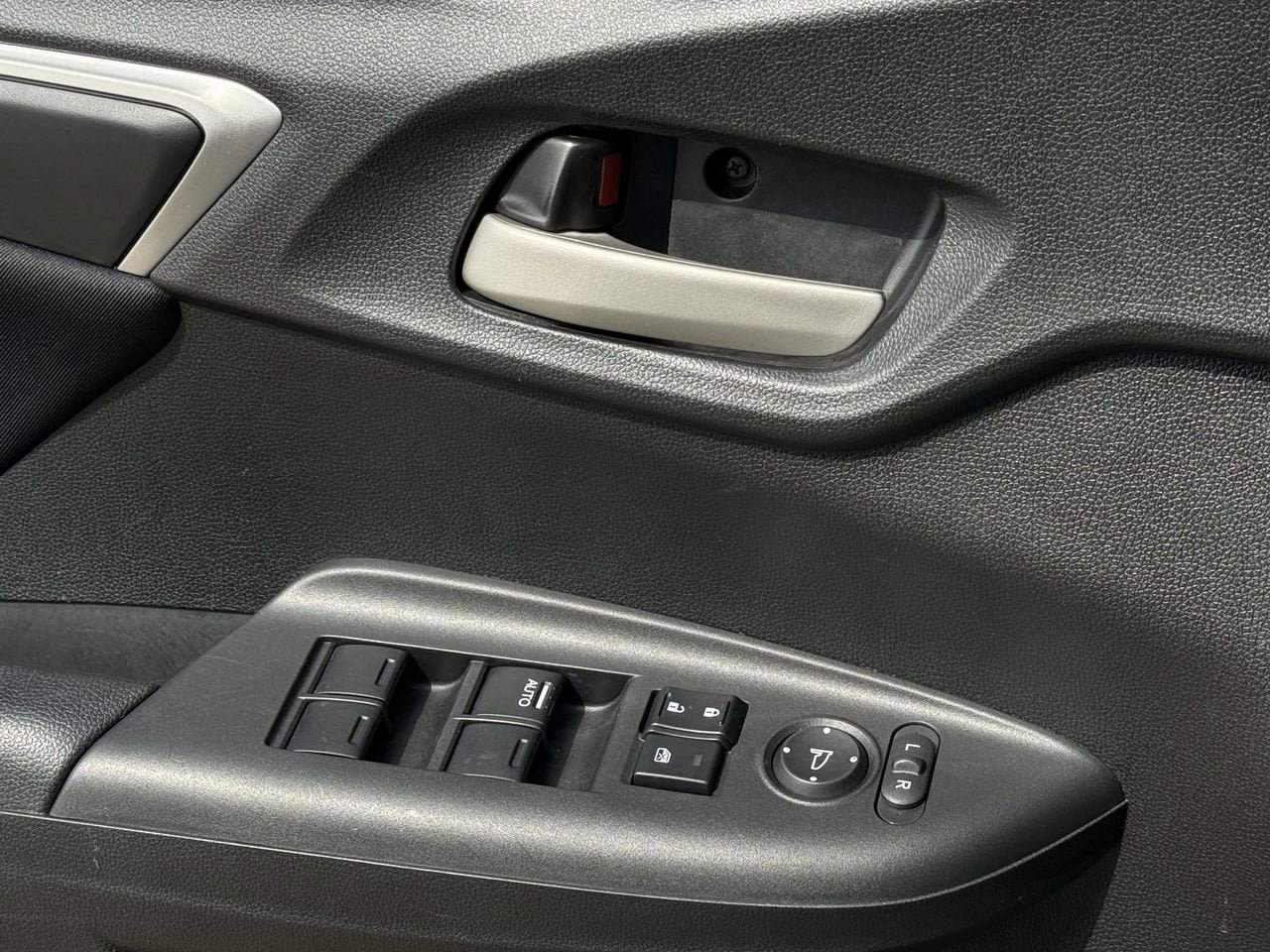 Used 2017 Honda Fit LX image 18