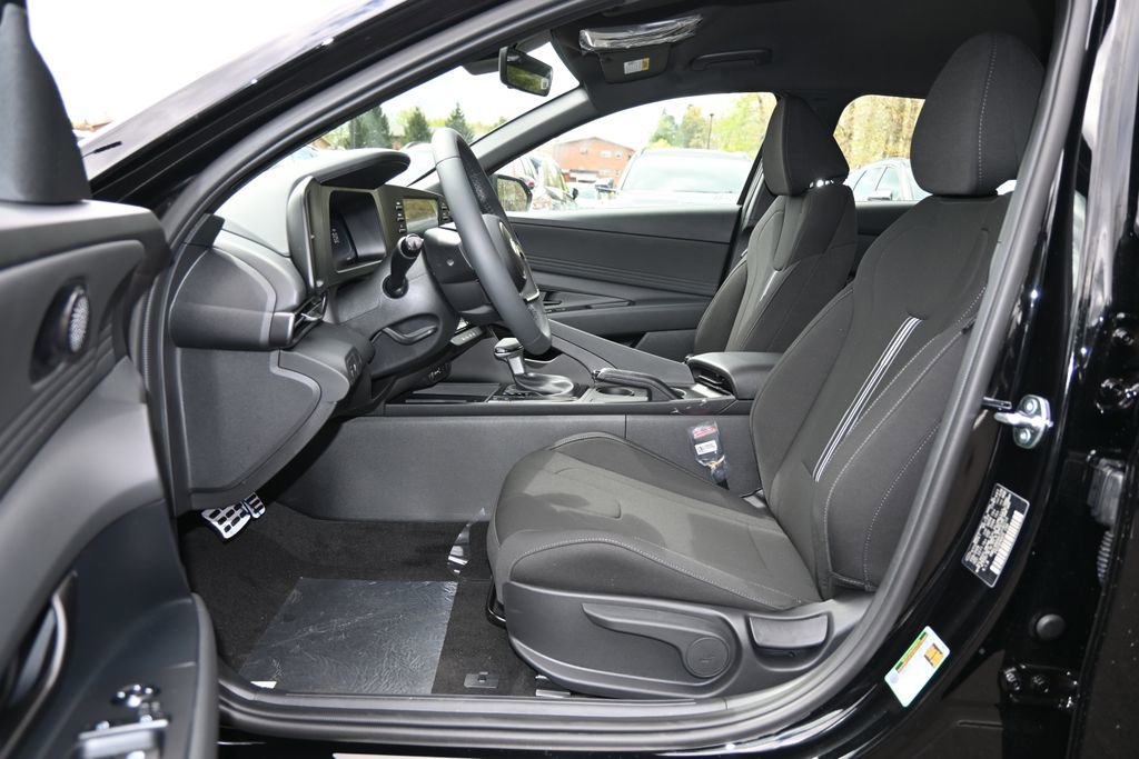 New 2026 Hyundai Elantra Sport FWD image 10