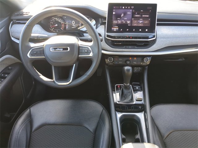 Used 2024 Jeep Compass Latitude image 16