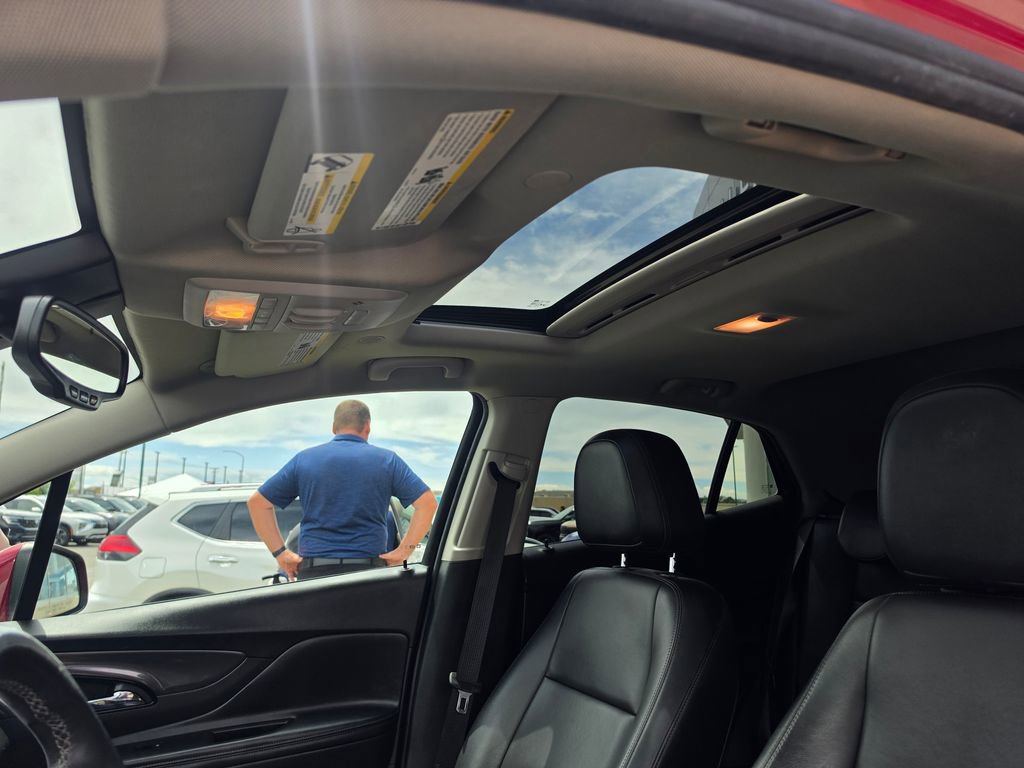Used 2019 Buick Encore Essence w/ Experience Buick Package FWD image 11