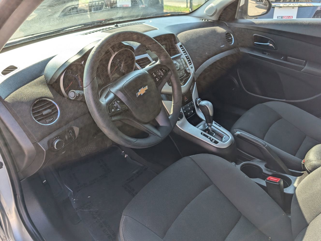 Used 2016 Chevrolet Cruze LT image 12