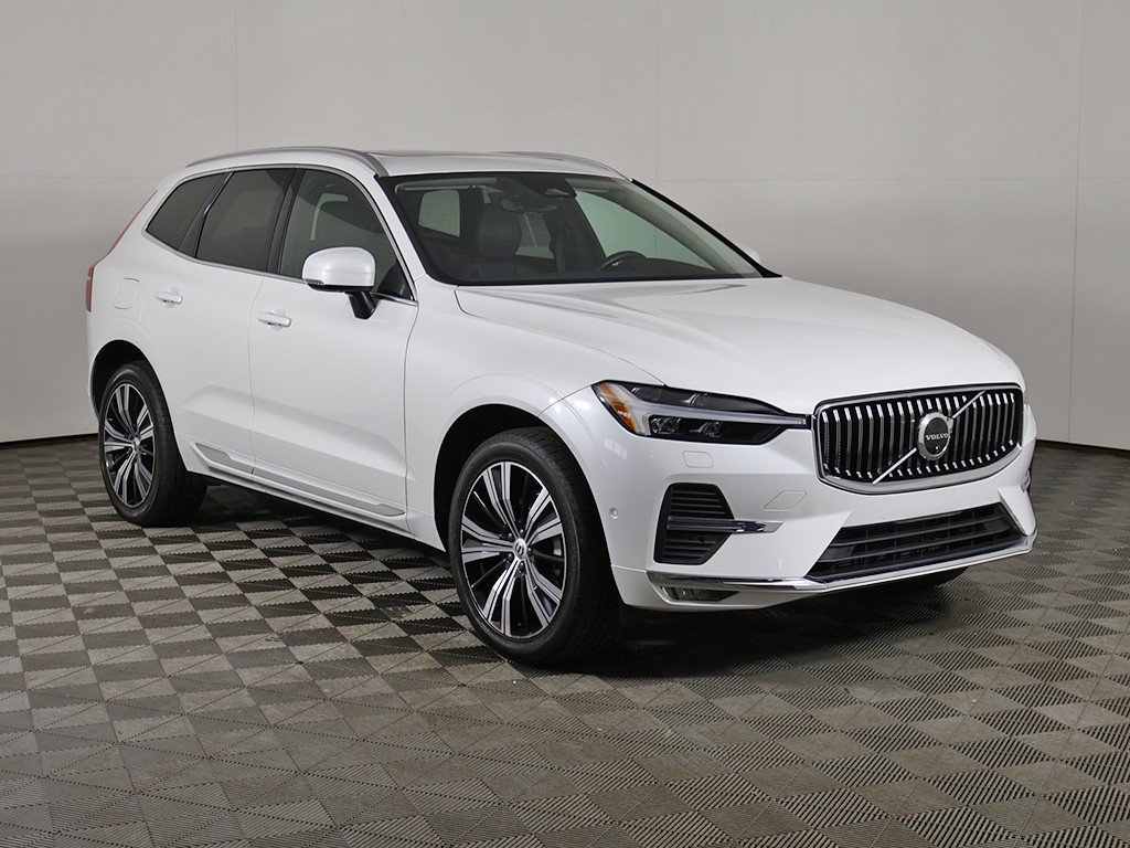 Used 2023 Volvo XC60 B5 Plus w/ Climate Package AWD/4WD image 2