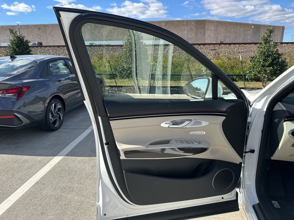 New 2026 Genesis GV70 3.5T Sport Prestige AWD/4WD image 17