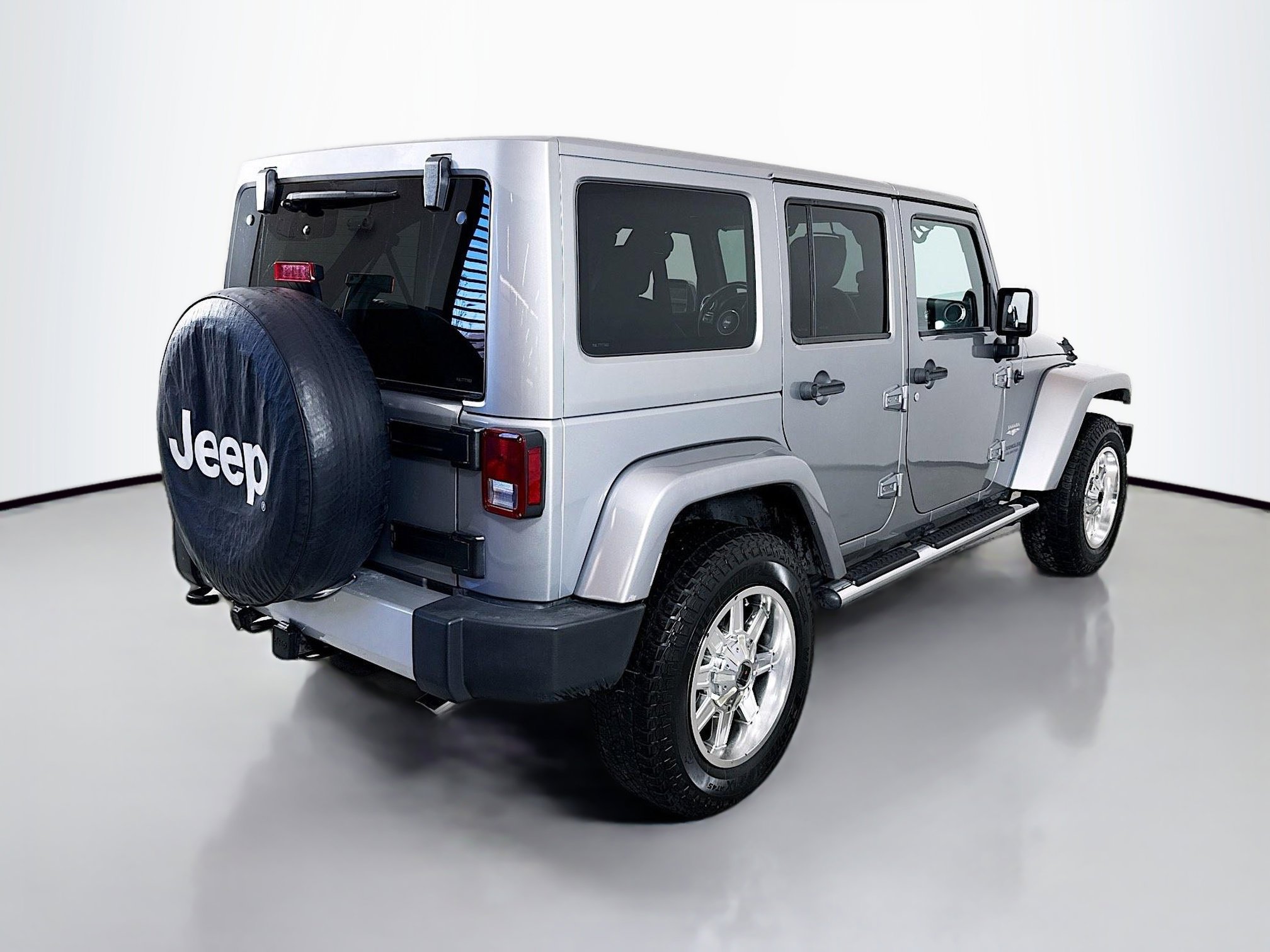 Used 2013 Jeep Wrangler Unlimited Sahara w/ Dual Top Group image 7