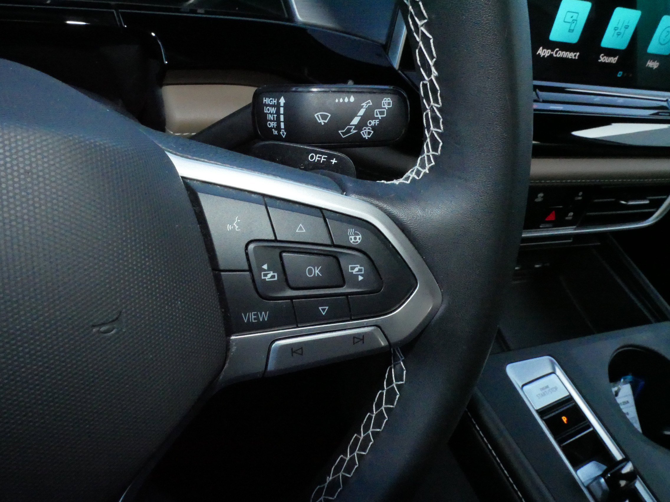 Certified 2024 Volkswagen Atlas Cross Sport SE image 25