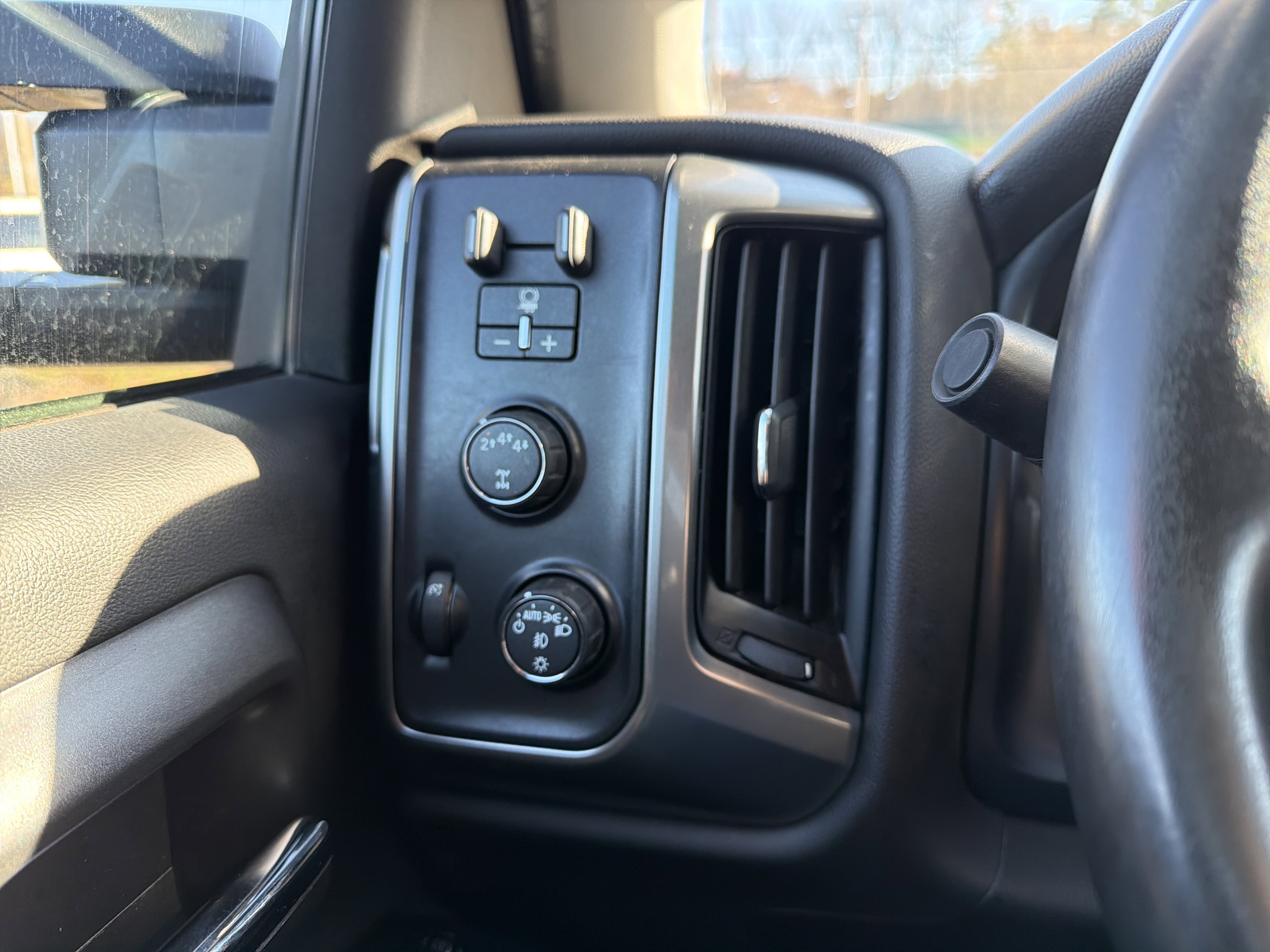 Used 2017 Chevrolet Silverado 2500 LT w/ Texas Edition image 20