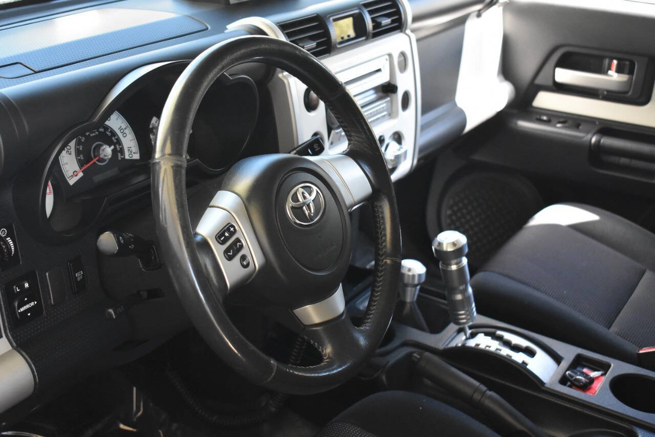 Used 2010 Toyota FJ Cruiser 4WD image 46