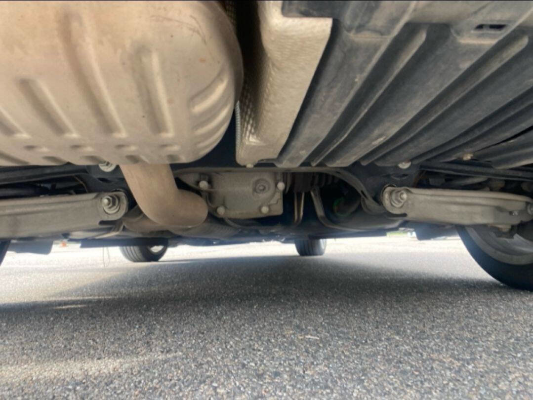 Used 2011 BMW 328i xDrive Sedan image 25