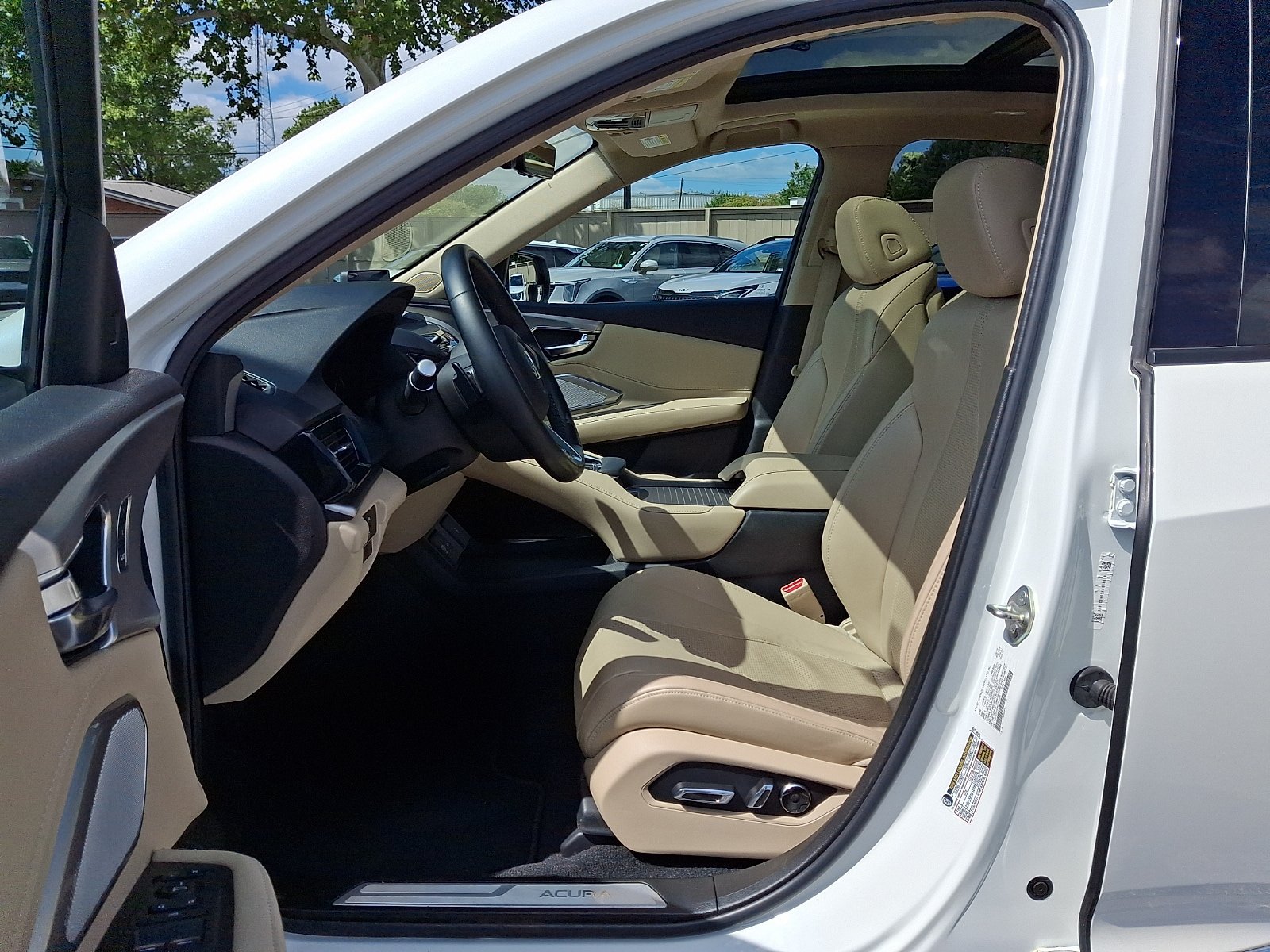 Used 2019 Acura RDX w/ Technology Package AWD/4WD image 15