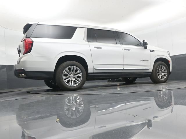 Used 2022 GMC Yukon XL Denali AWD/4WD image 40