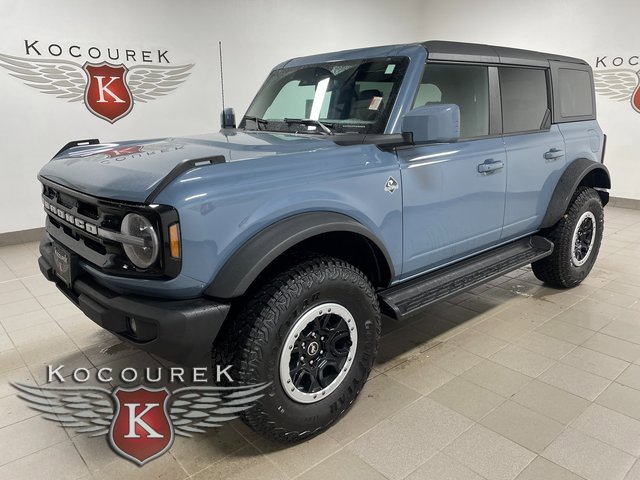 New 2025 Ford Bronco Outer Banks w/ Sasquatch Package image 3