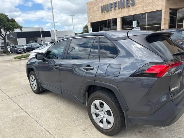 Used 2023 Toyota RAV4 LE AWD/4WD image 8