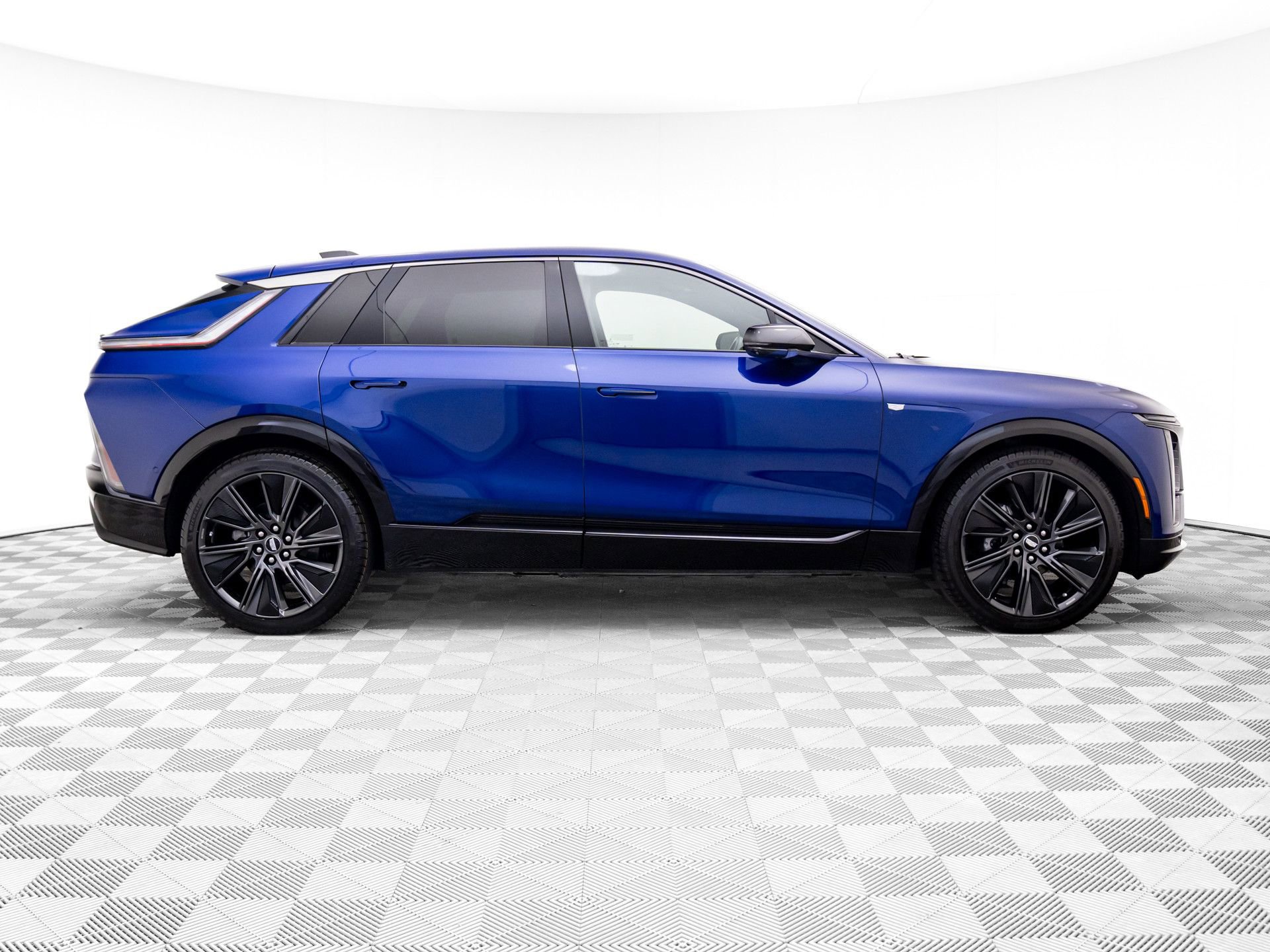 Certified 2024 Cadillac Lyriq Sport w/ Nappa Leather Package image 7