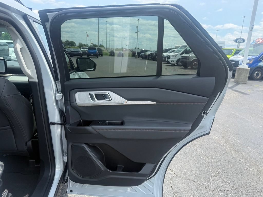 New 2026 Ford Explorer Active w/ Active Comfort Package AWD/4WD image 43