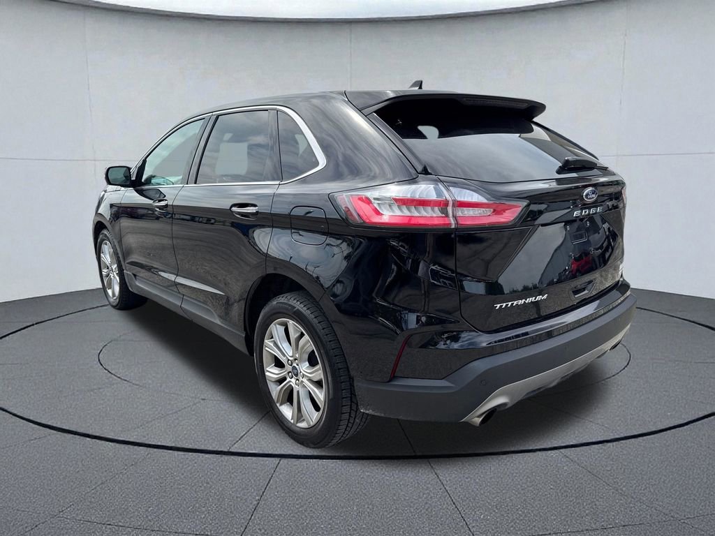 Used 2021 Ford Edge Titanium w/ Cargo Accessory Package FWD image 4
