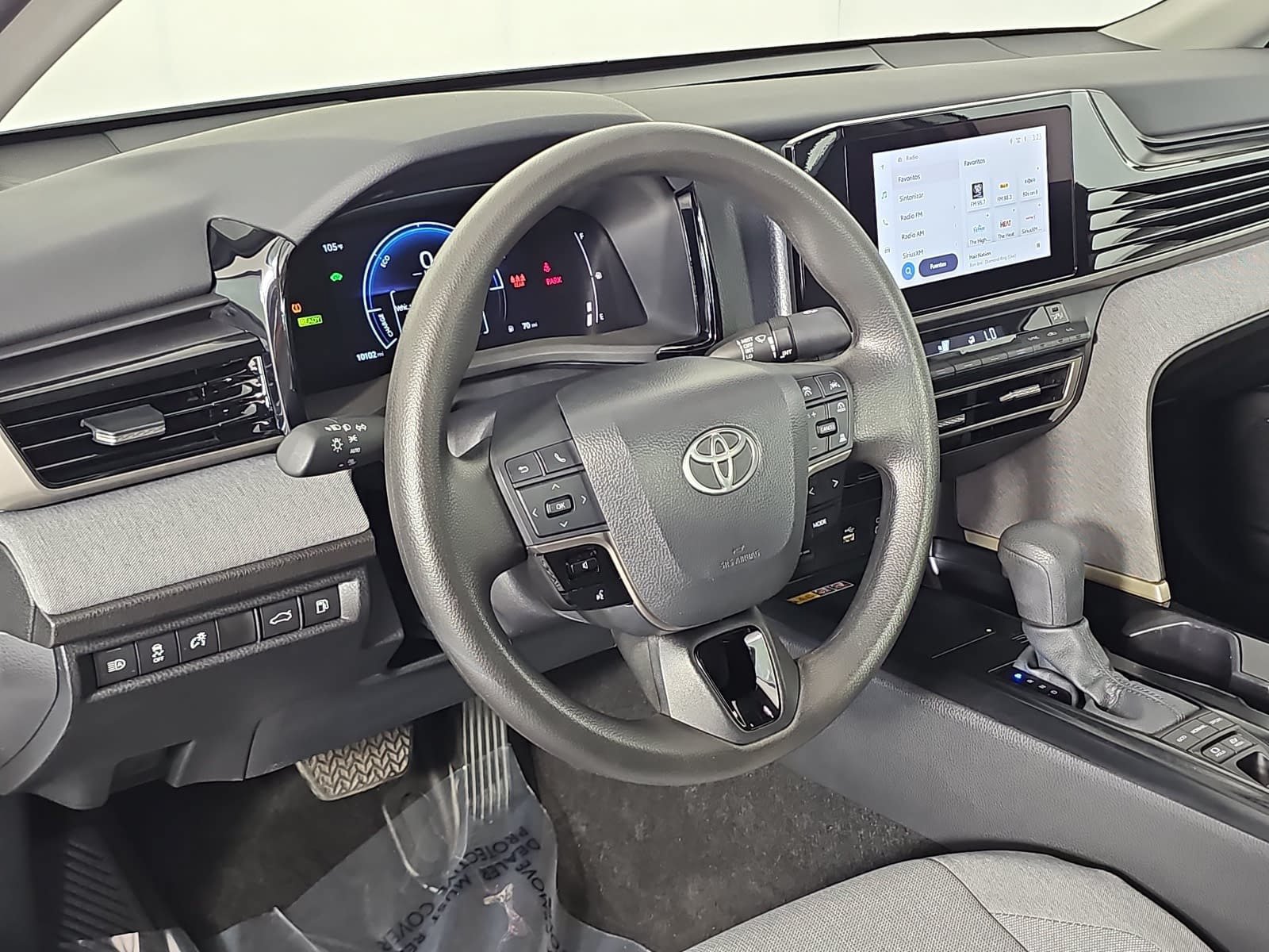 Used 2026 Toyota Camry LE FWD image 14