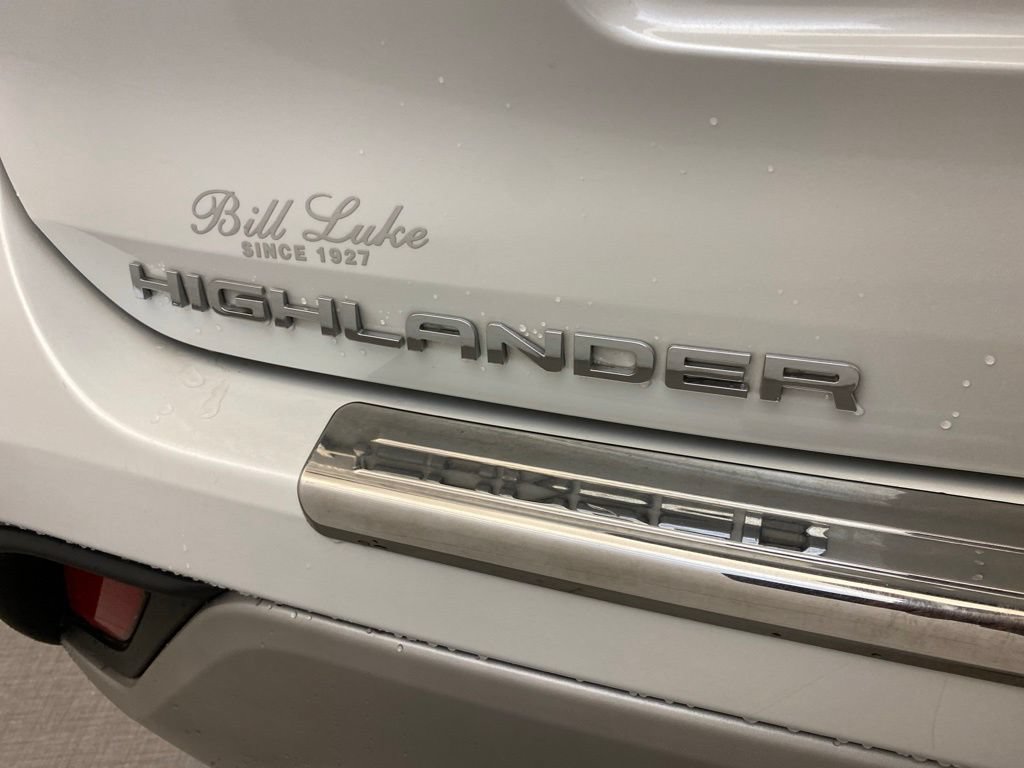 Used 2022 Toyota Highlander Bronze Edition AWD/4WD image 10