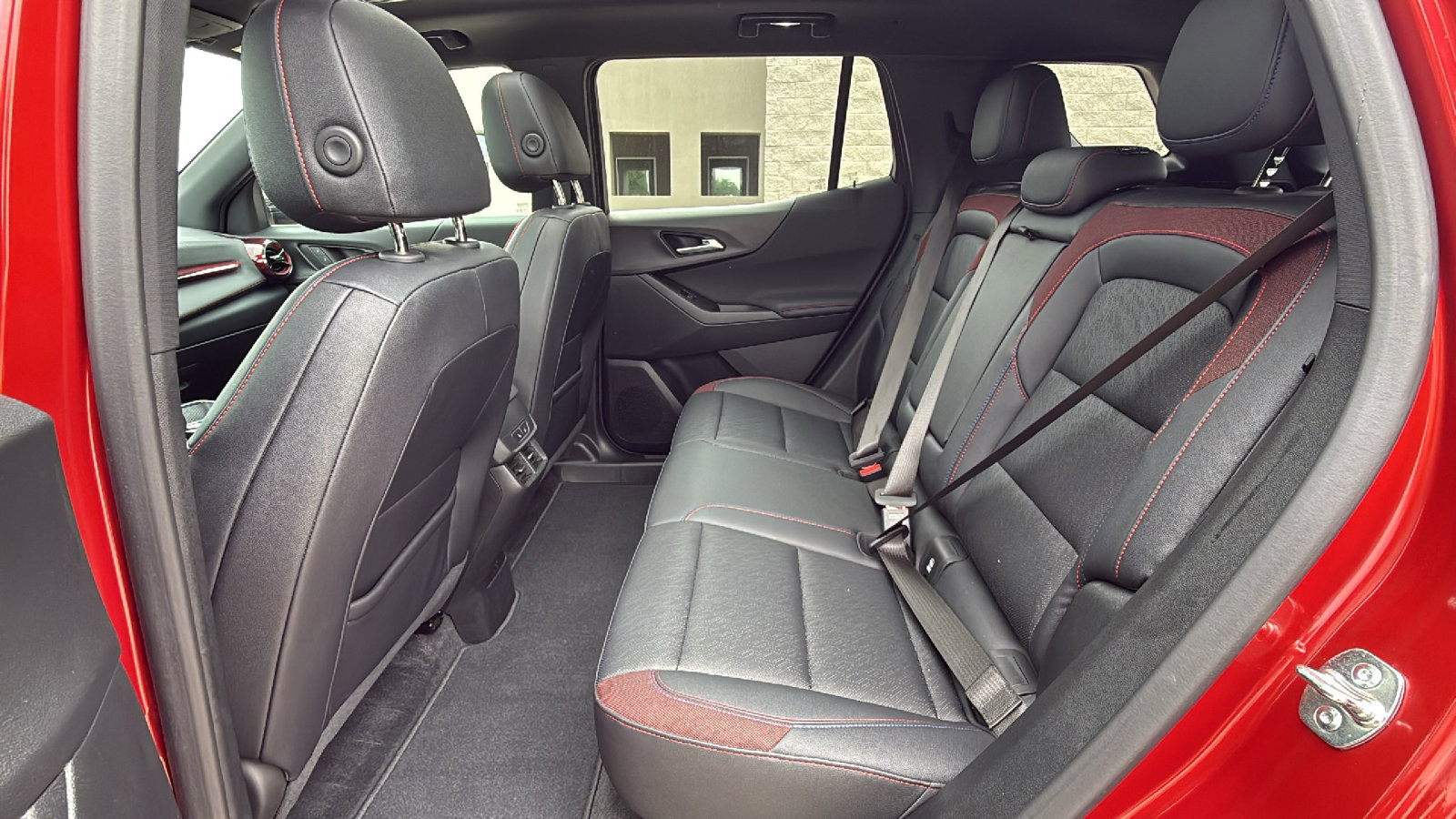 Used 2025 Chevrolet Equinox RS w/ Safety and Technology Package AWD/4WD image 16
