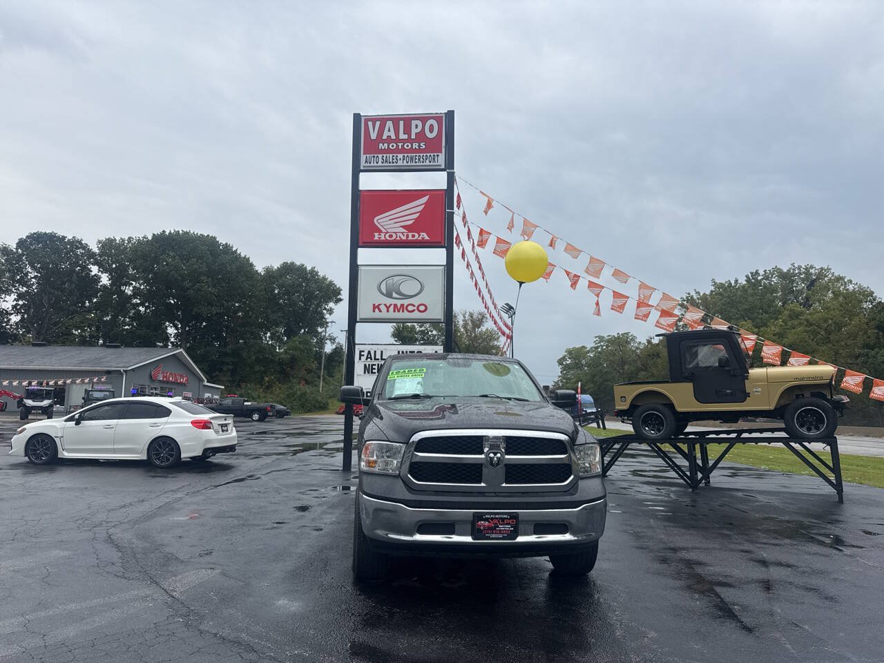 Used 2017 RAM 1500 ST w/ SXT Appearance Group AWD/4WD image 41