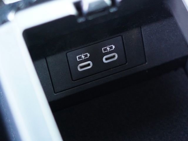 Used 2024 Toyota Prius LE image 29