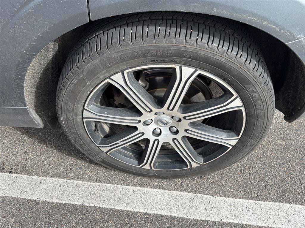 Used 2021 Volvo XC60 T5 Inscription w/ Advanced Package image 10