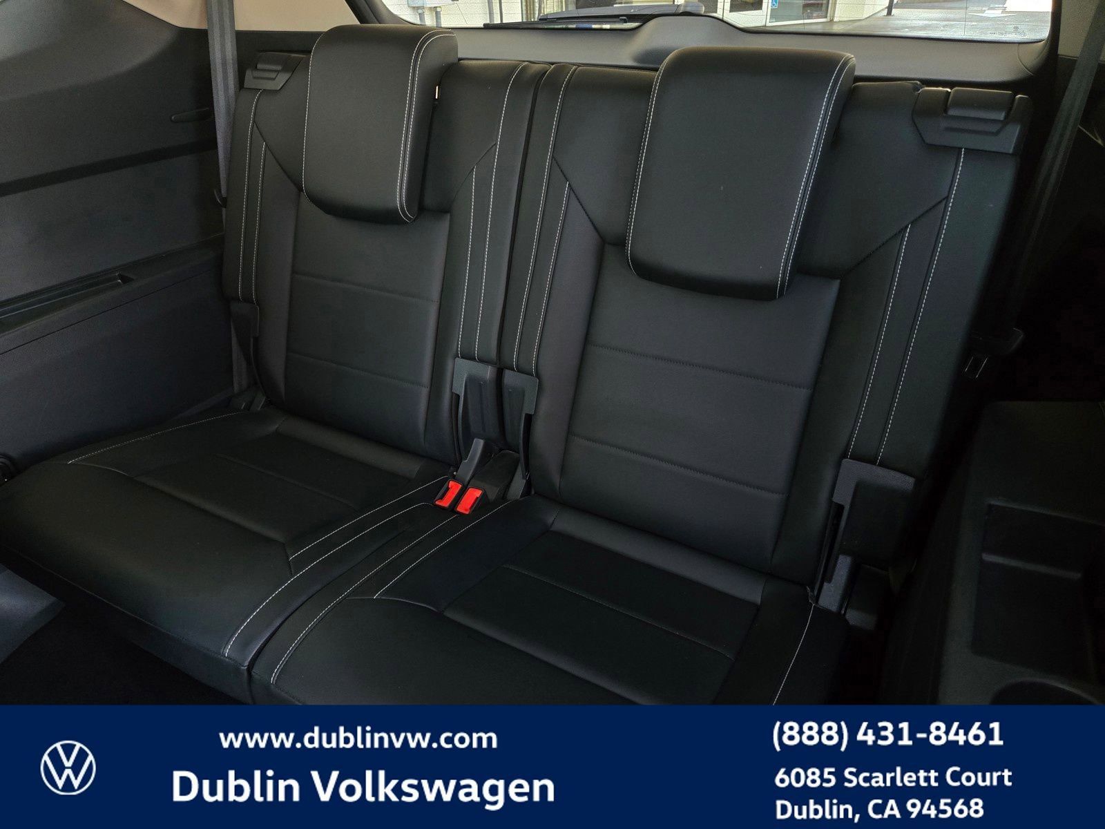 Used 2023 Volkswagen Atlas SE w/ Panoramic Sunroof Package FWD image 11