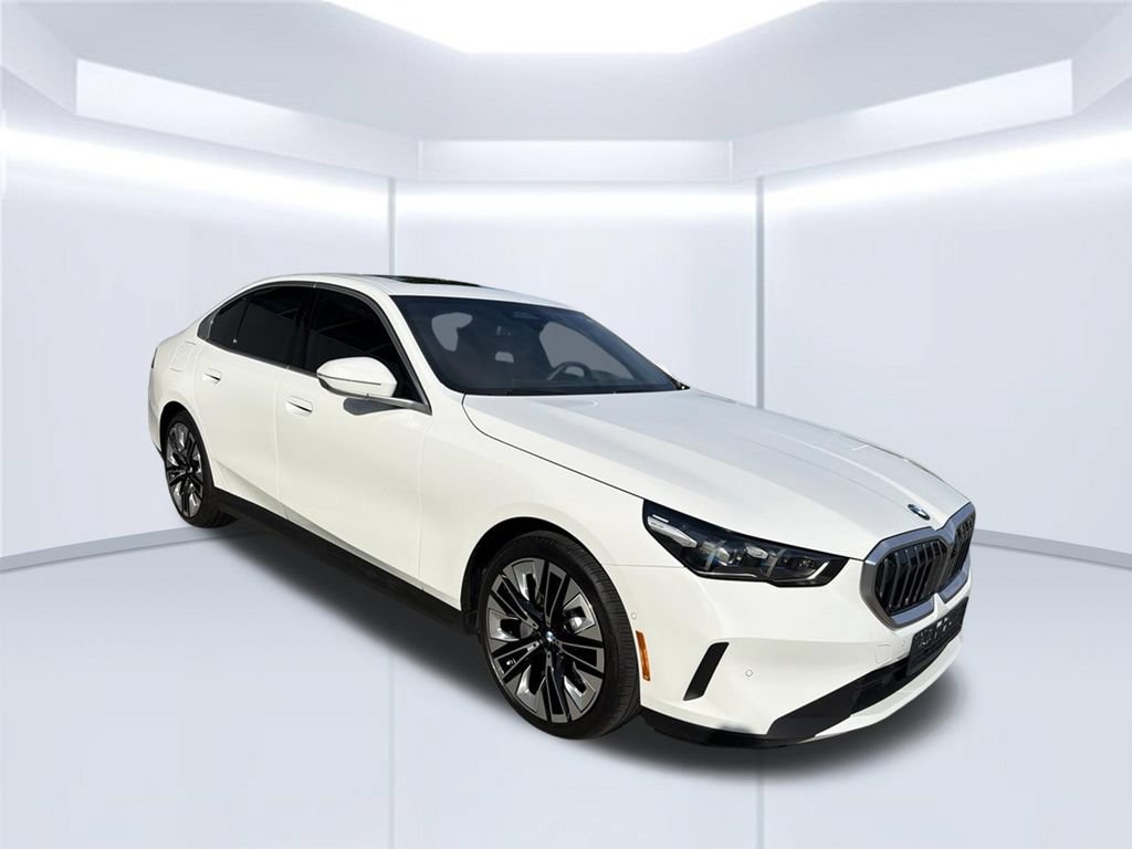 Used 2026 BMW 530i w/ Premium Package RWD image 9