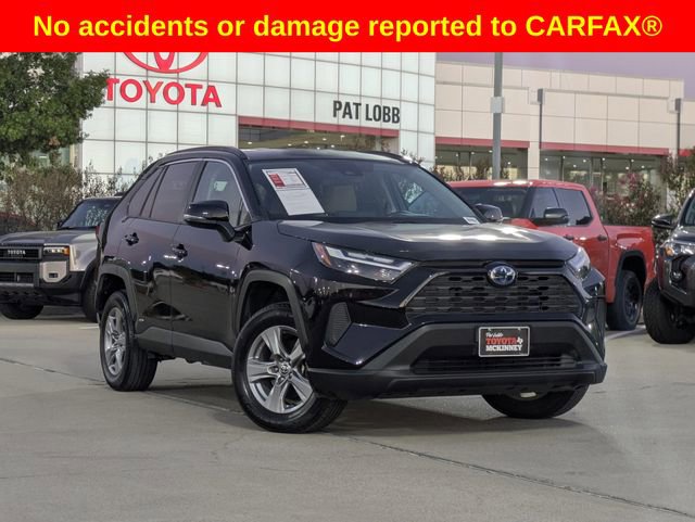Used 2022 Toyota RAV4 XLE image 2