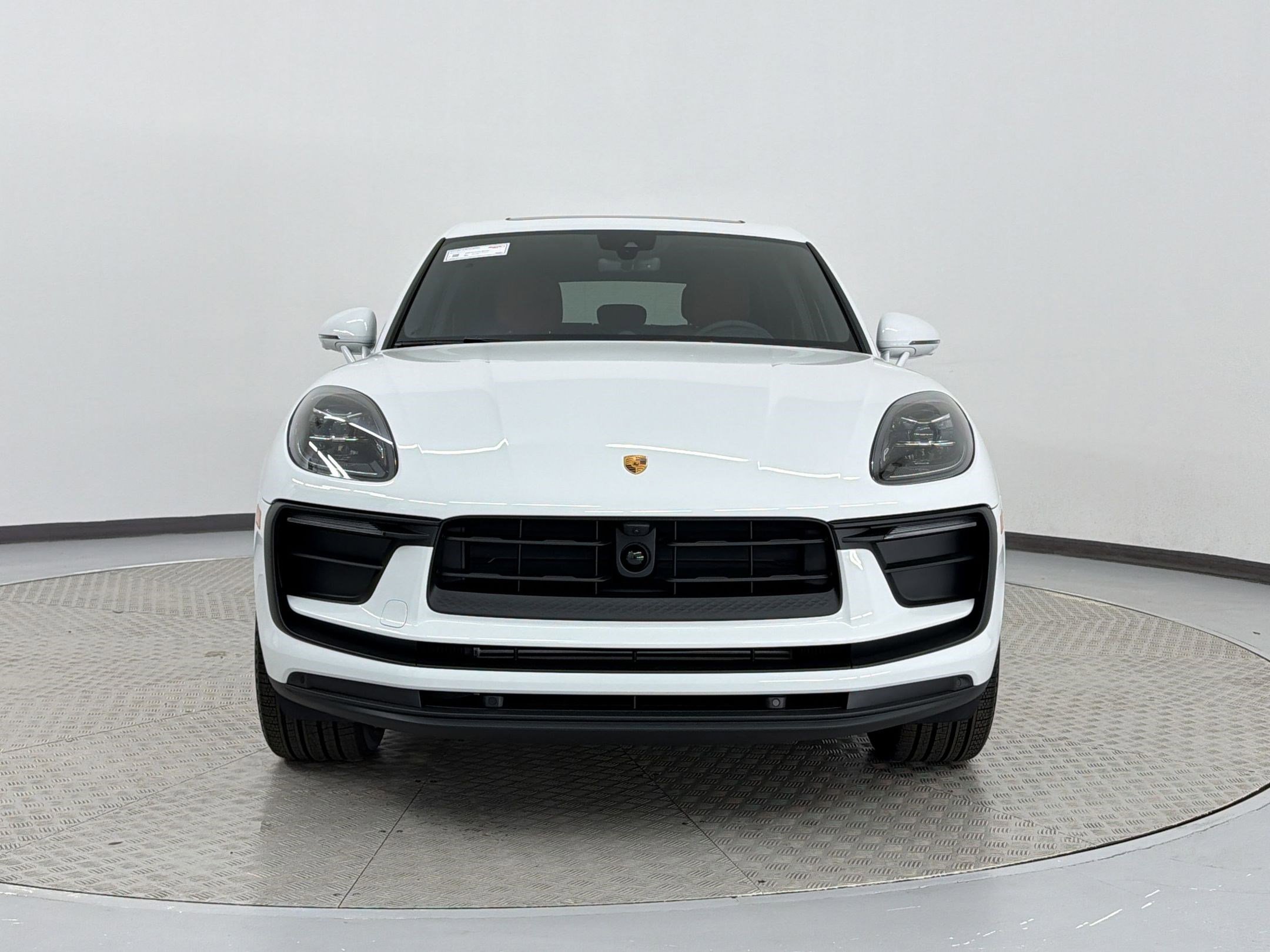 New 2026 Porsche Macan AWD/4WD image 6