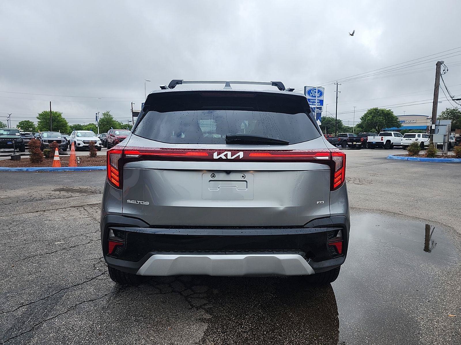 Used 2024 Kia Seltos SX AWD/4WD image 4
