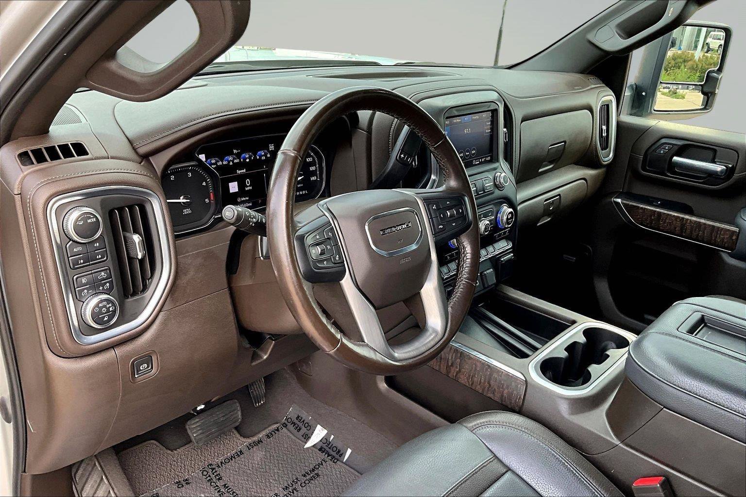 Used 2022 GMC Sierra 2500 Denali AWD/4WD image 16